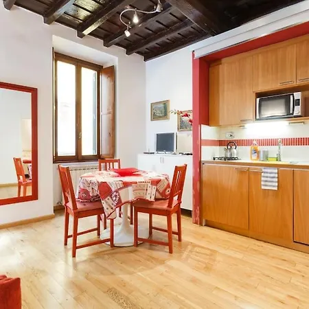 Navona 360 Apartment