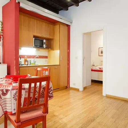 Navona 360 Apartment