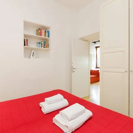 Navona 360 Apartment
